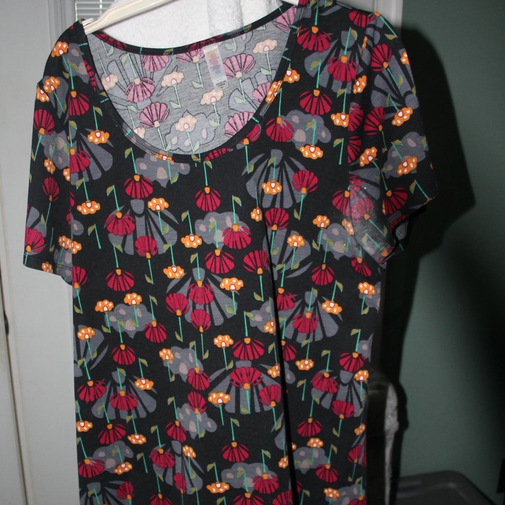 Lularoe Classic T Shirt